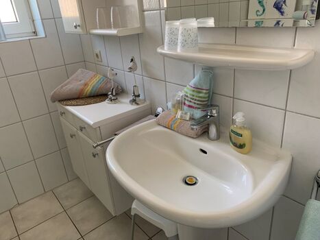 Das Duschbad mit Tageslichtfenster.