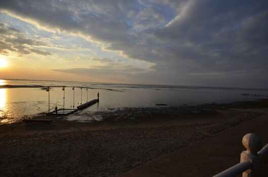 Die "blaue Stunde" am Kurhausstrand beginnt