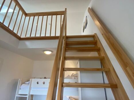 Hier geht es hinauf in die Schlafempore