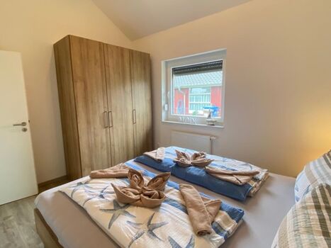 Schlafzimmer 1 - viel Platz