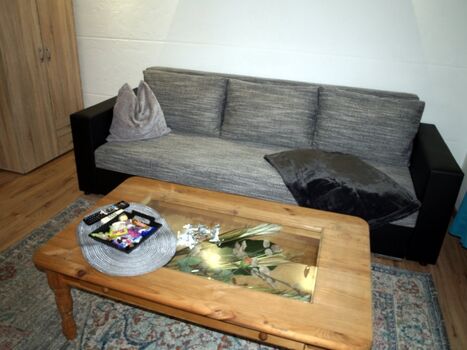 Wohnzimmer mit Schlafcouch