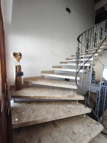 Innentreppe zur Fewo