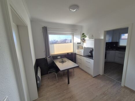 Mikrowelle im Essbereich Ferienhaus Helmsand 3 Friedrichskoog Nordsee