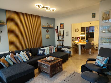 Blick vom Wohnzimmer zum Esszimmer