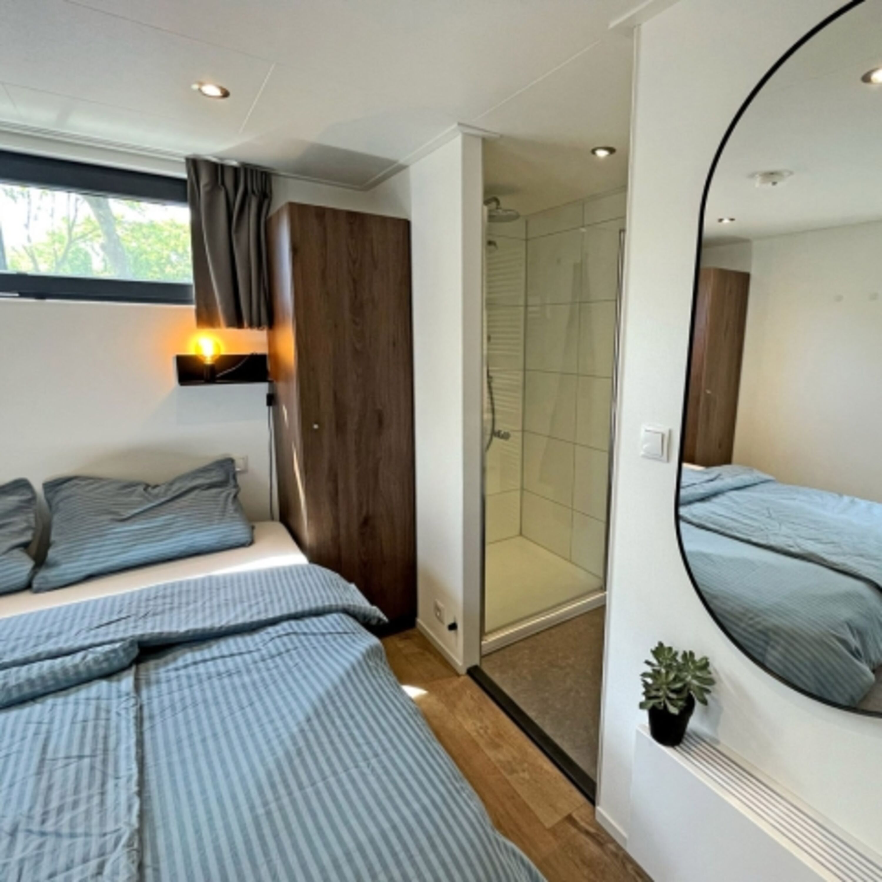 Schlafzimmer Nr. 1 mit Duschbad