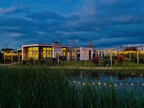 Romantische Gartenbeleuchtung