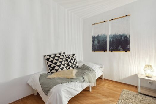 Zusatzbett im Schlafzimmer vorhanden