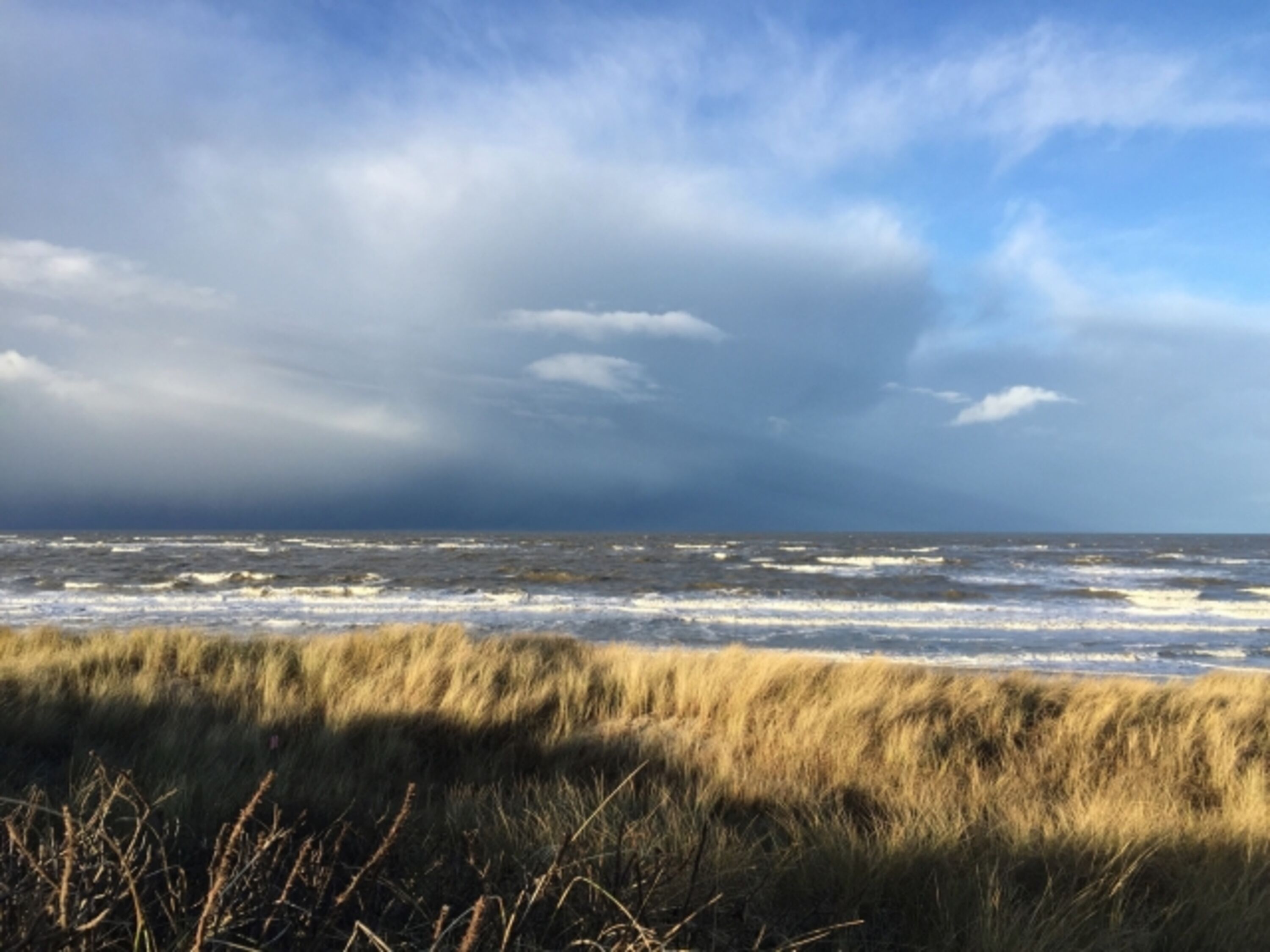 Wind, Sonne, Wolken und Wellen geben im Herbst und Frühjahr immer wieder neue Bilder