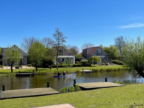 Paddeln vom hauseigenen Steg aus (kann im Beach Resort ausgeliehen werden)