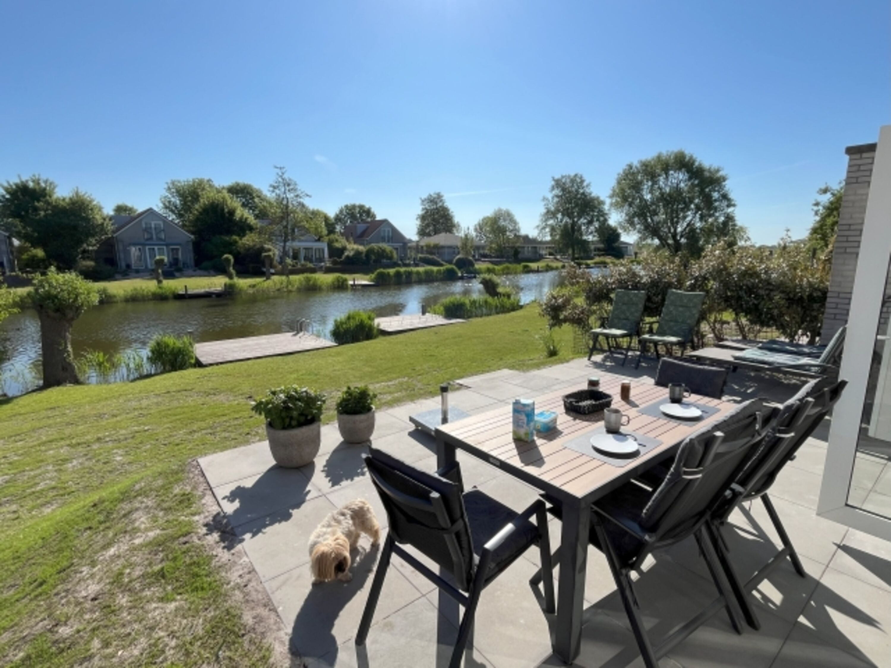 Frühstück auf der Terrasse 