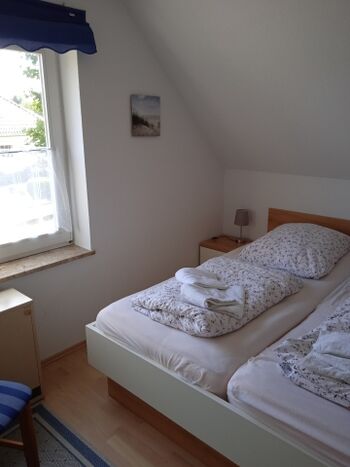 Schlafzimmer 1 mit Doppelbett im 1. OG