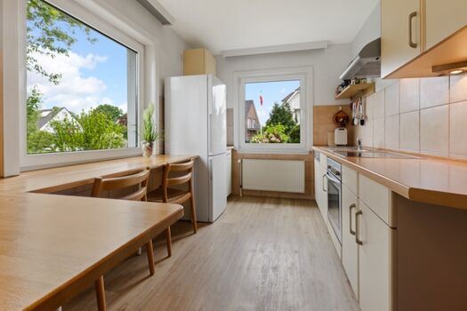 Küche mit Sitzplatz