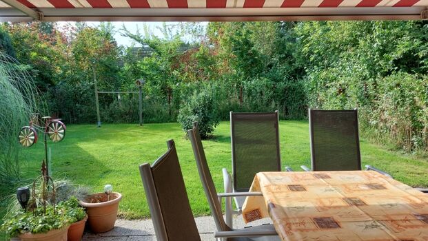 Terrasse mit Gartenblick