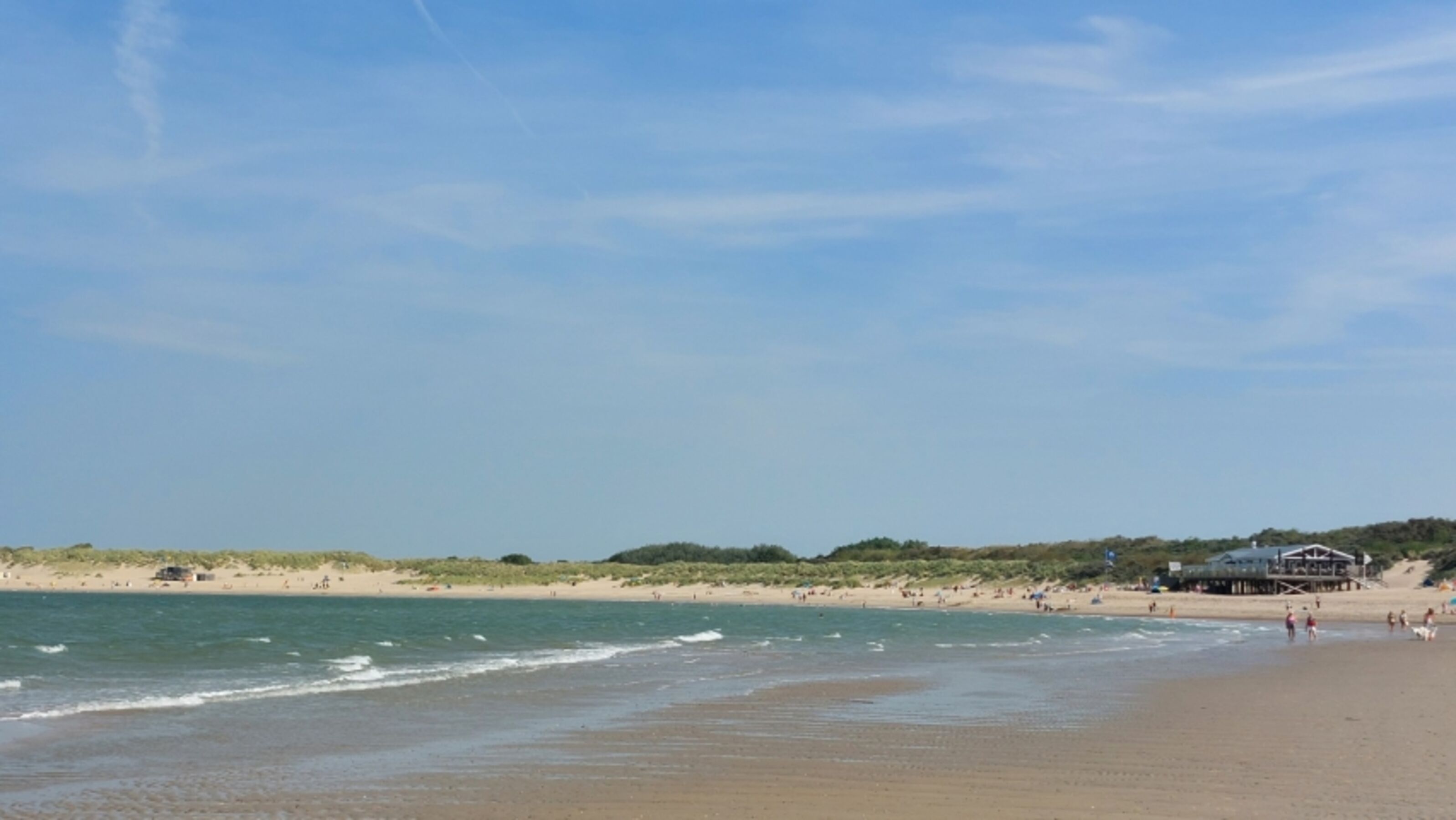 Strandabschnitt mit Meer
