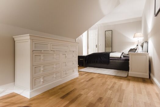 Studio-Schlafzimmer mit Leseecke