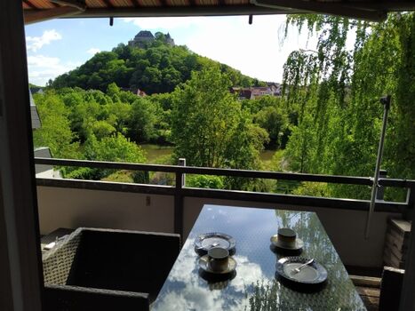 Balkon mit Blick auf die Ebernburg