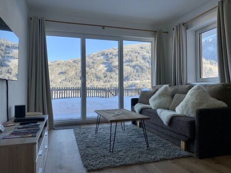 freie Aussicht auf die umliegende Bergwelt