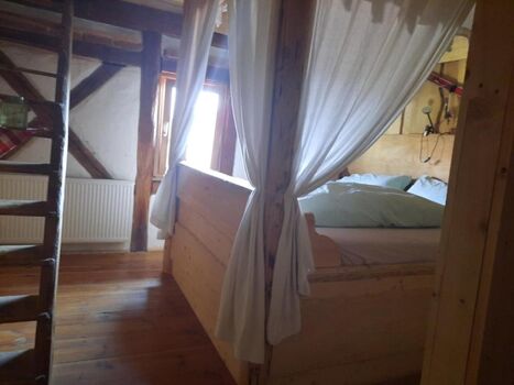 Das Himmelbett im 1 Stock