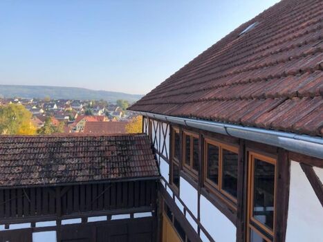 Blick von außen auf die Scheune 