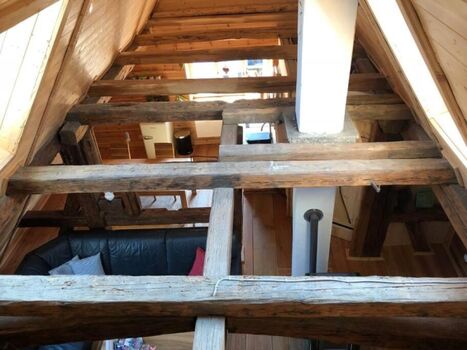 Blick von der Galerie auf den Wohnbreich