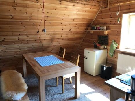 heller gemütlicher Essbereich