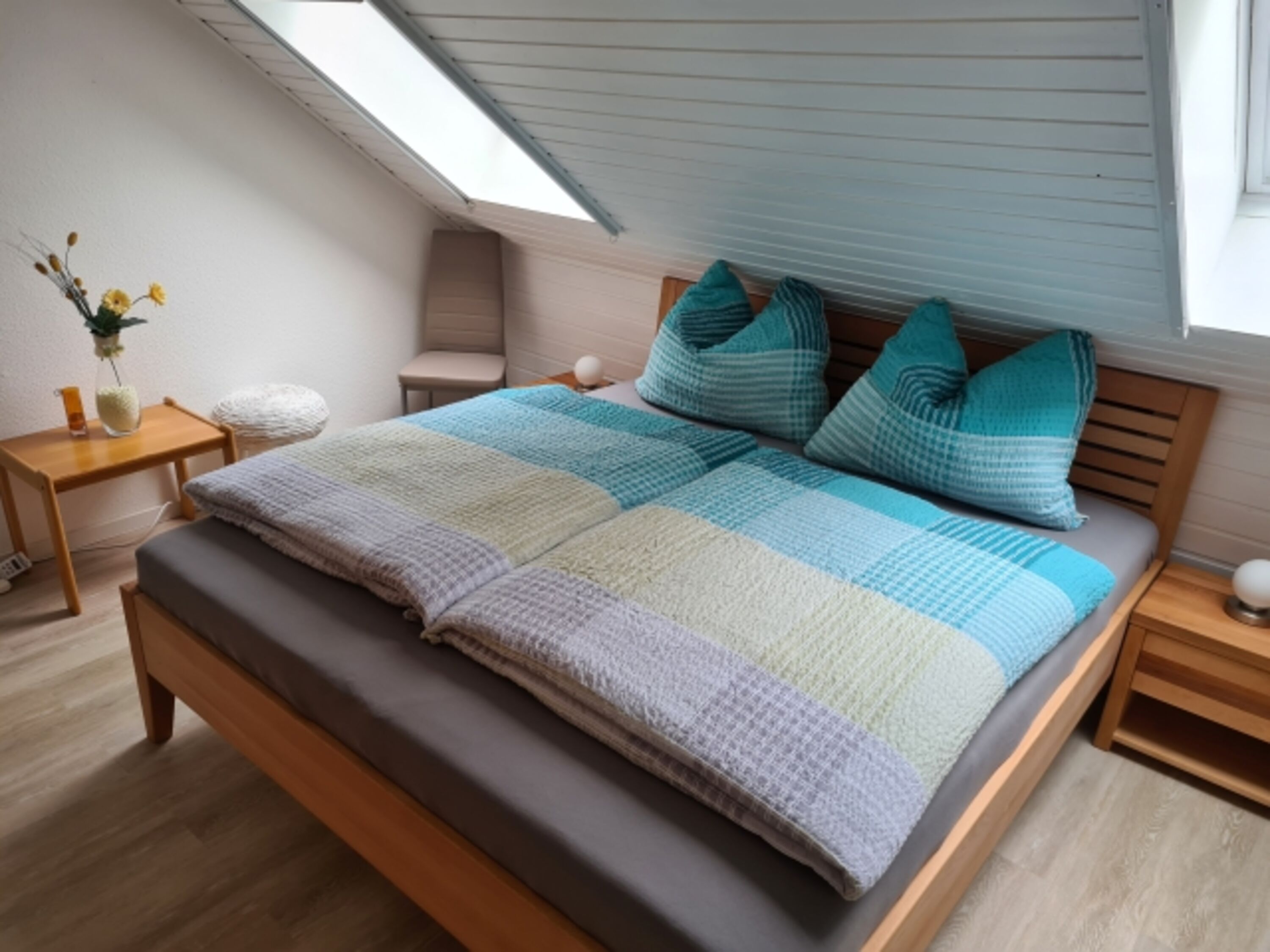 Schlafzimmer Doppelbett OG