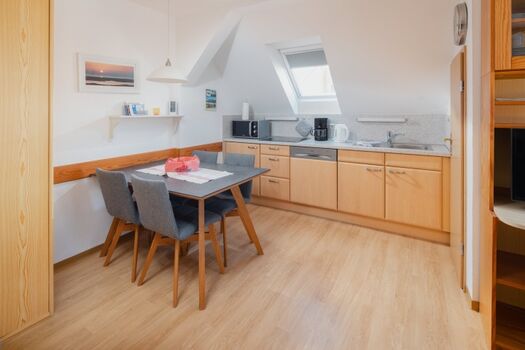 Küche mit Essbereich