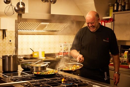 Bei uns wird alles jeden Tag vom Chef persönlich frisch zubereitet