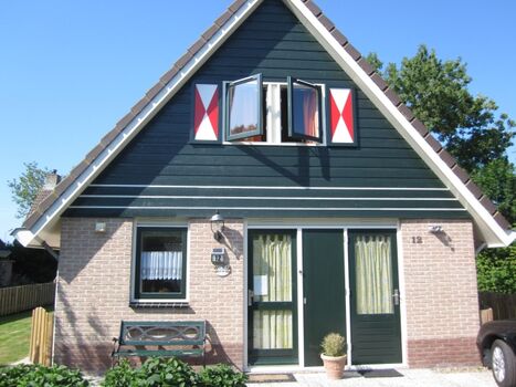 Frontansicht Strandhaus im Hollandstil