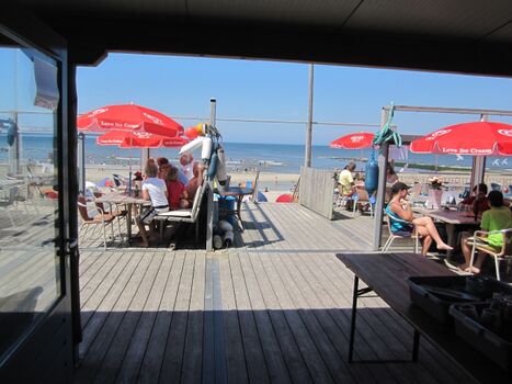Blick vom Strandcafe auf den Strand in Sint Maarten