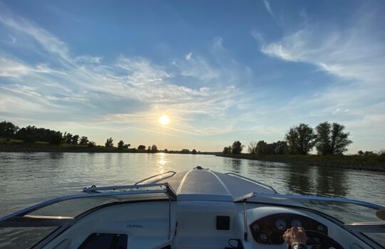Mit dem Boot auf der Ijssel