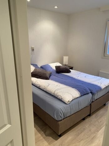 Schlafzimmer 1 mit Doppelbett