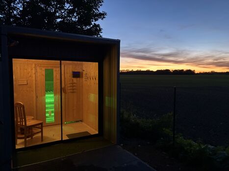 Saunahaus, optional mit Farbwechsler