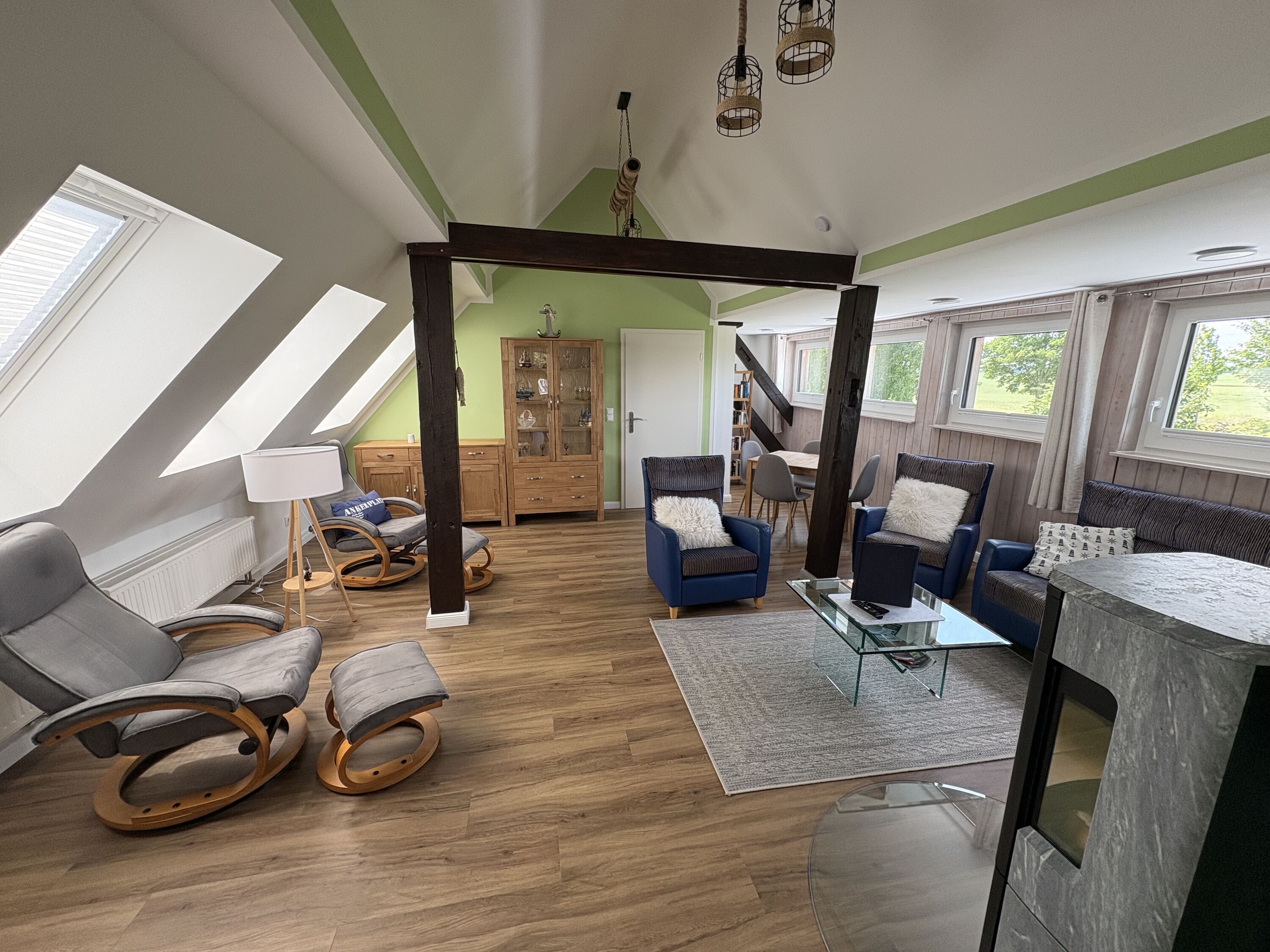 Wohnzimmer im OG mit Kaminofen