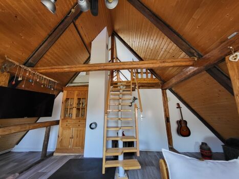 Dort hinauf über die Trip Trap Treppe geht es in Ihr Schlafzimmer 1