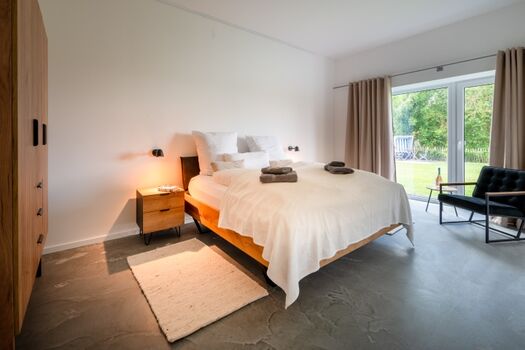 Schlafzimmer mit Doppelbett