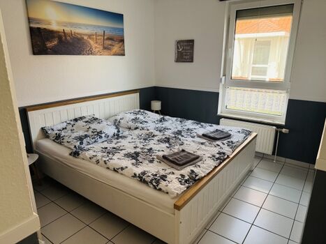 Schlafzimmer unten Doppelbett