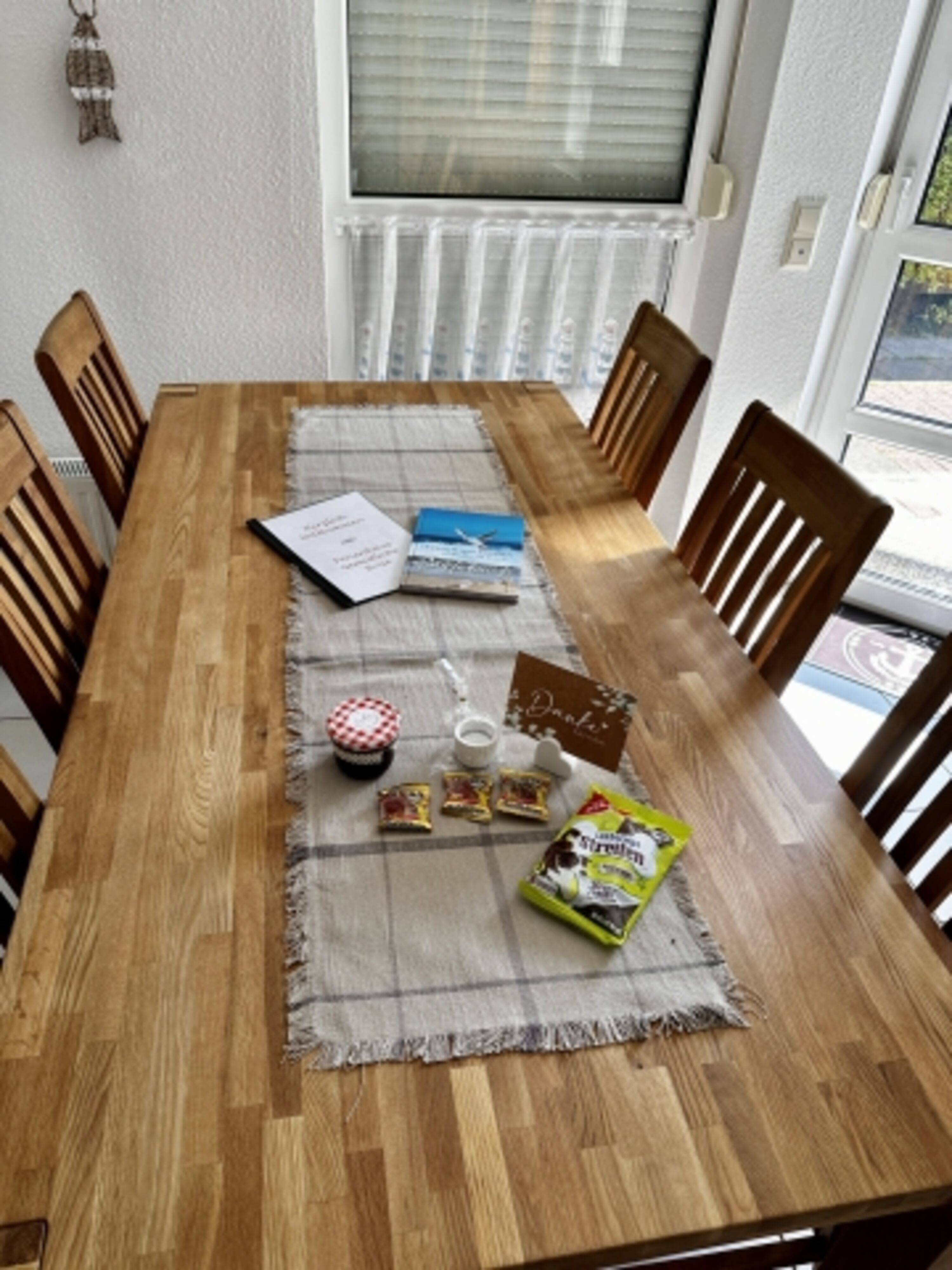 Esszimmertisch