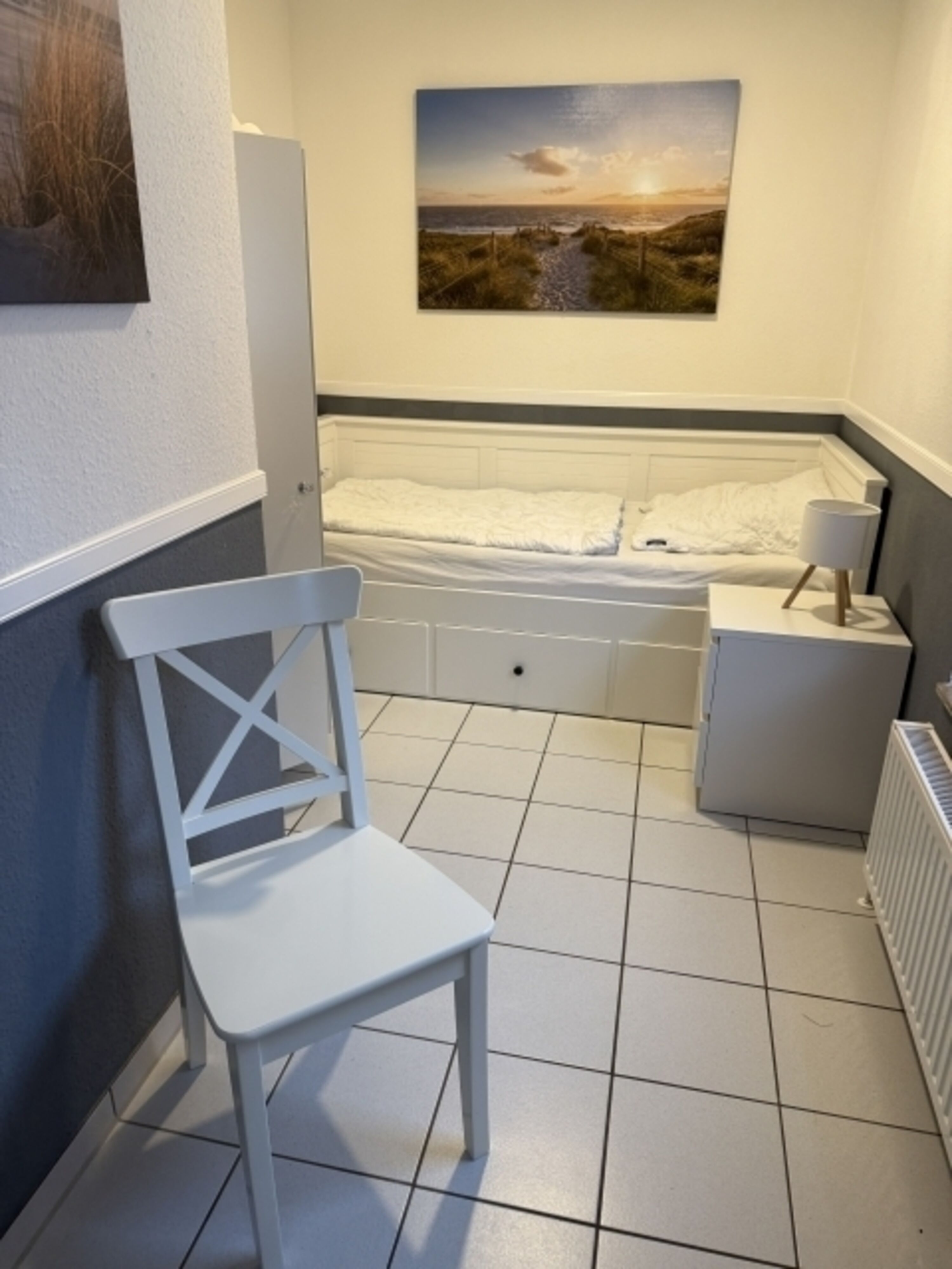 Schlafzimmer unten Einzelbett 