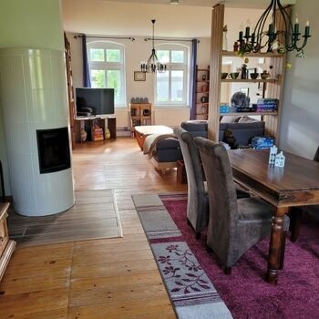 Wohnzimmer Kachelofen