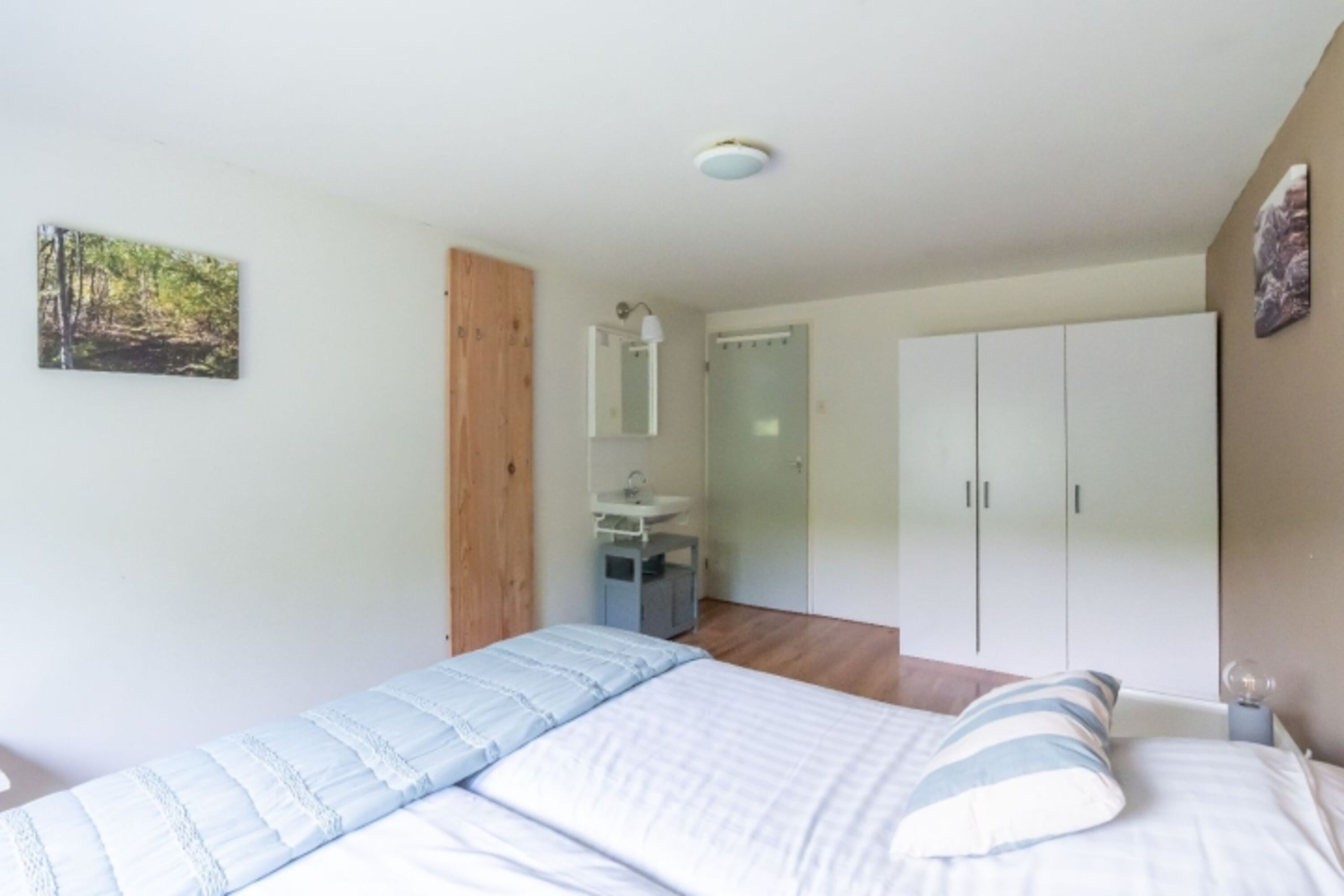 Schlafzimmer 1