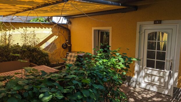 Terrasse mit Markise