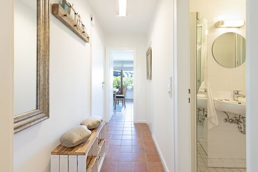 Flur und Eingangsbereich