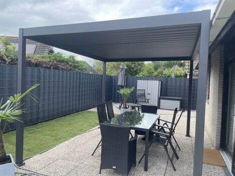 Überdachte Außenterrasse 