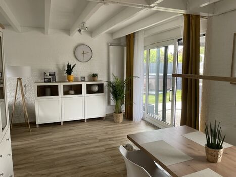 Wohnraum mit Sideboard