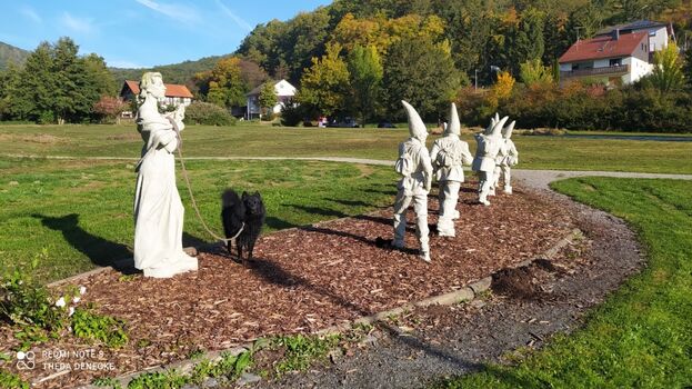 Unser Wahrzeichen. Schneewittchen   die 7 Zwerge, Besucherbergwerk im Dorf