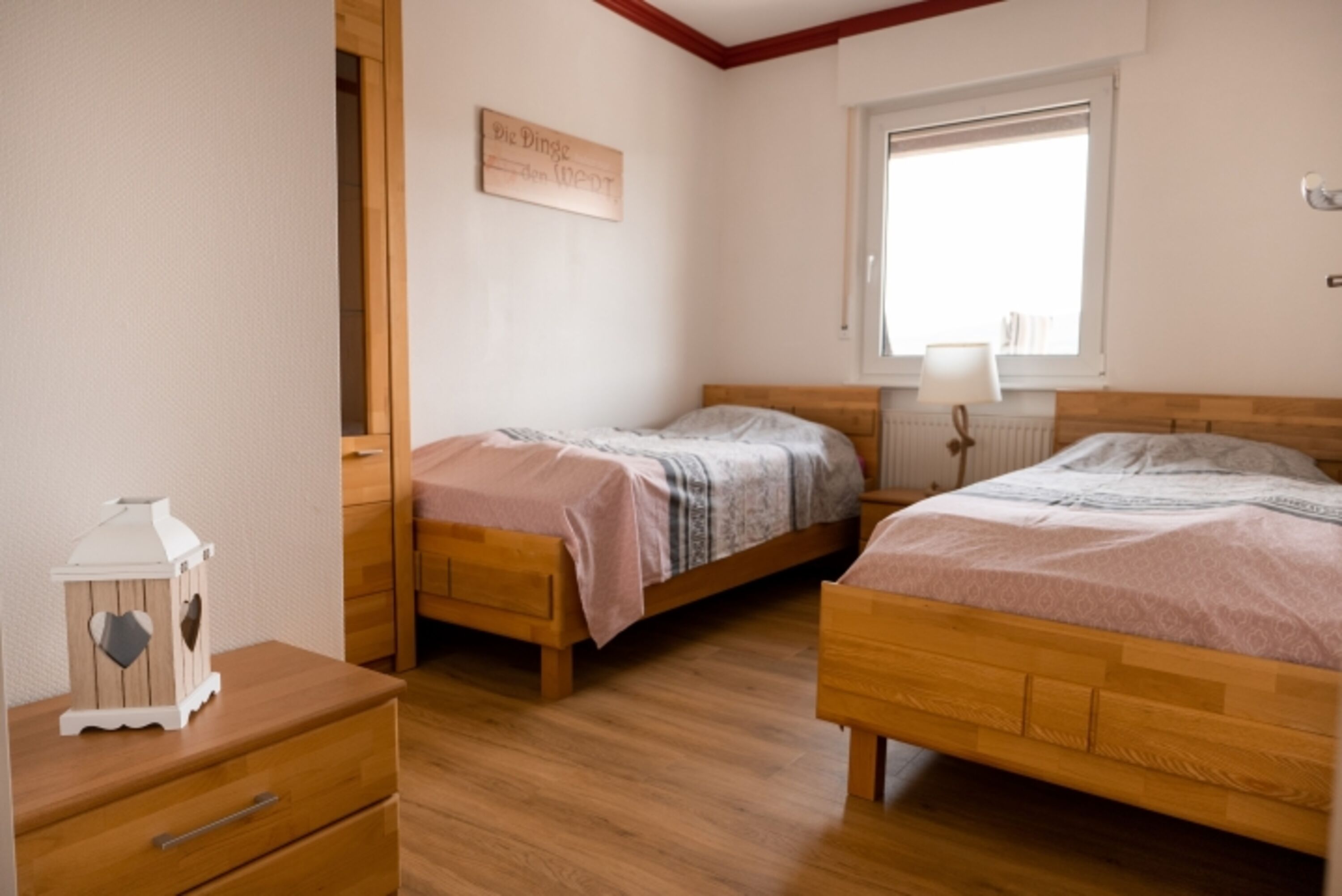 Schlafzimmer 2 Blick in den Wald