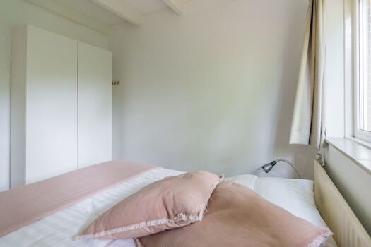 Schlafzimmer 2 mit 2 Einzel Boxsprings und Schrank