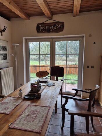 und Terasse zum Hundeauslauf