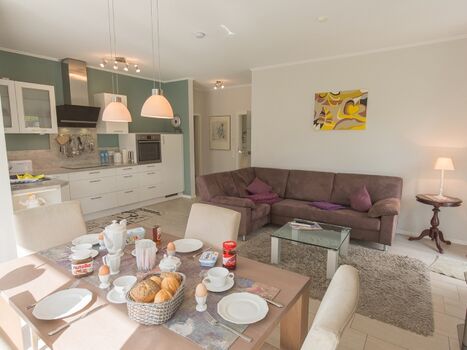 "Tischlein deck Dich"